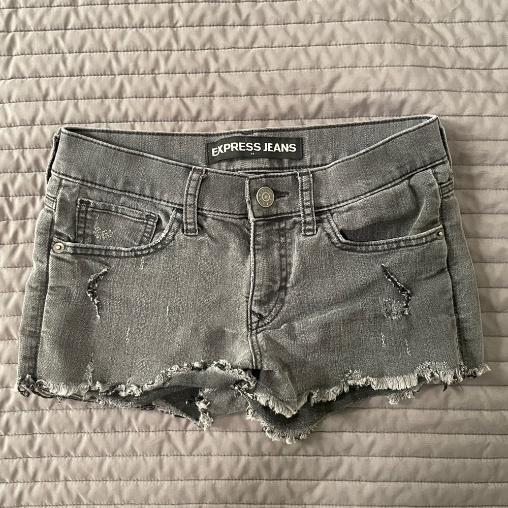 express low rise grey jean shorts